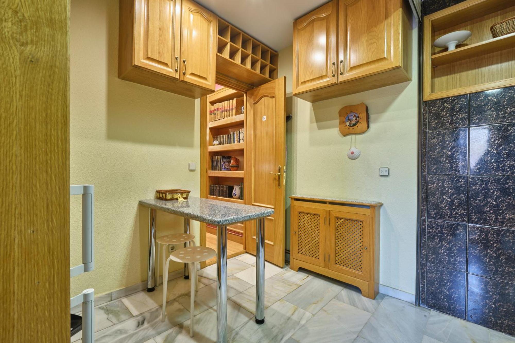 Apartamentos Carlos Мадрид Екстериор снимка