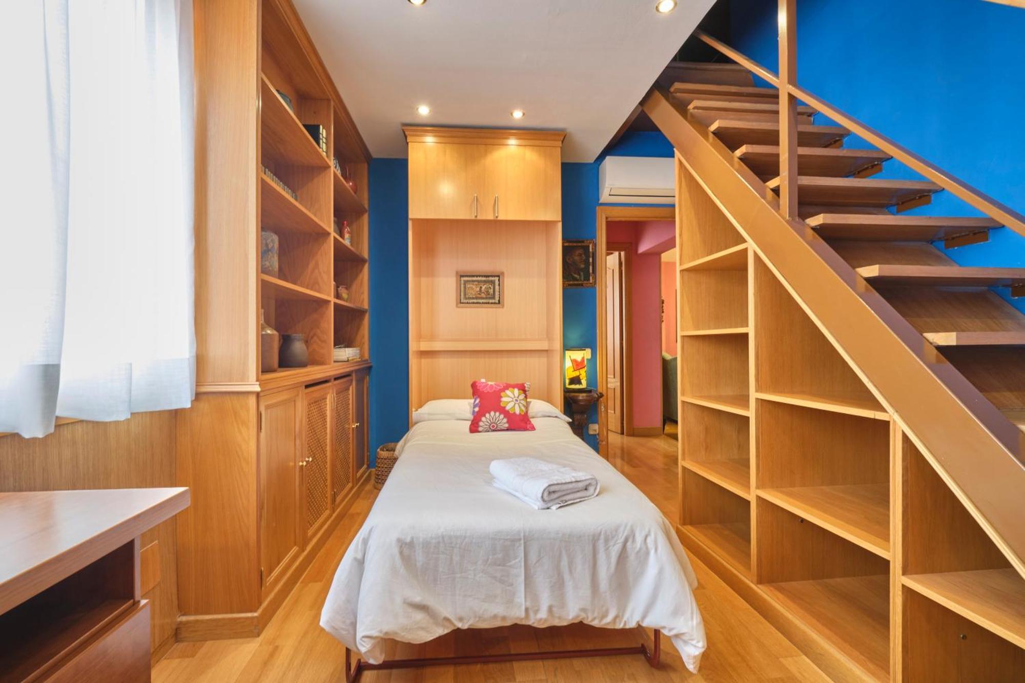 Apartamentos Carlos Мадрид Екстериор снимка