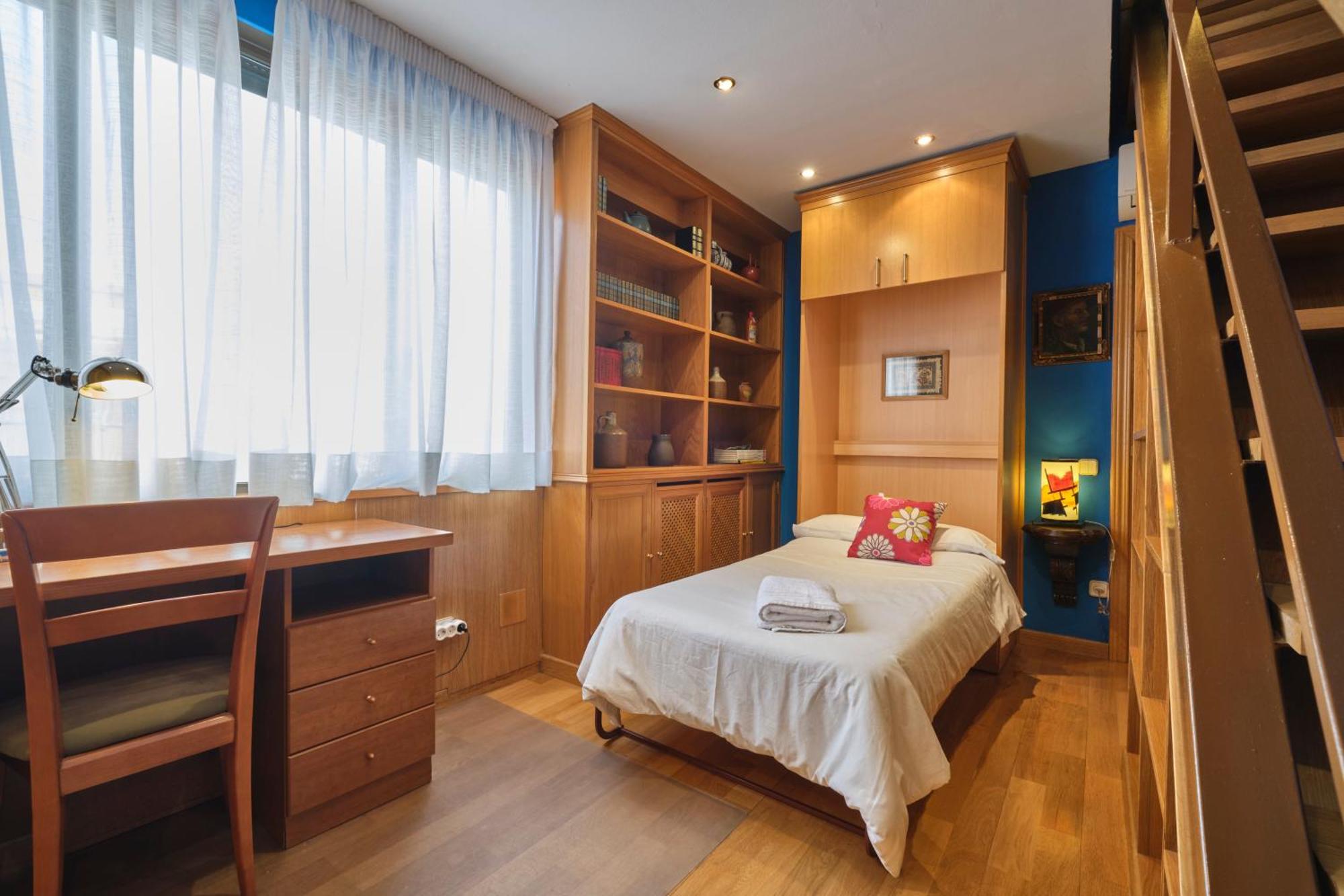 Apartamentos Carlos Мадрид Екстериор снимка